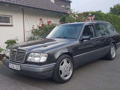 Bild des Angebotes Mercedes-Benz E 320 E 320 T TE