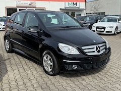 Bild des Angebotes Mercedes-Benz B 160 Blue EFFICIENCY 1.5i Klima Panorama AHK
