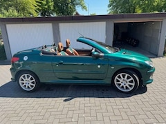 Bild des Angebotes Peugeot 206 206 CC 110RolandGarros TÜV/Bremsen/Kupplung NEU