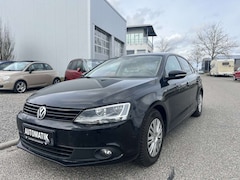 Bild des Angebotes VW Jetta *1,6TDi*Automatik*Navi*Leder*ALU*TÜV*AHK*