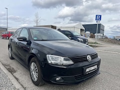 Bild des Angebotes VW Jetta *1,6TDi*Automatik*Navi*Leder*ALU*TÜV*AHK*