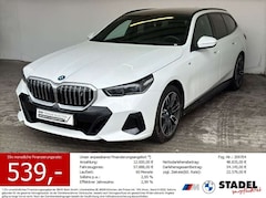 Bild des Angebotes BMW i5 eDrive40 M Sport Navi.LED.ACC.360°.SHZv+h.AHK
