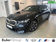 Bild des Angebotes BMW 530 e xDrive Touring Sportpaket HUD AHK-klappbar AHK N