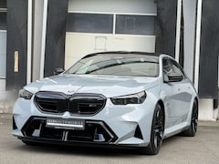 BMW M5 Carbon Bowers&Wilkins Akrapovic Head-Up 360°