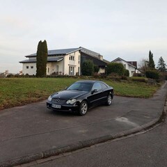 Bild des Angebotes Mercedes-Benz CLK 320 Coupe Avantgarde