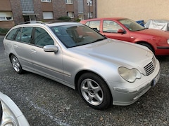 Bild des Angebotes Mercedes-Benz C 270 C 270 T CDI (203.216)