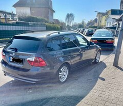 Bild des Angebotes BMW 320 320i Touring