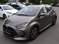 Bild des Angebotes Toyota Yaris Hybrid Team D inkl. Comfort & Technik & Navi Paket