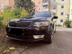Bild des Angebotes Skoda Octavia Octavia Combi 2.0 TDI Green tec DSG Elegance