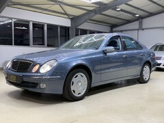 Bild des Angebotes Mercedes-Benz E 240 Lim. / PDC / TEMP /  KLM/ 1 Jahr Garantie
