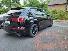 Bild des Angebotes Audi Q7 S-Line mild hybrid-7sitzeAllradlenkung BlackOptik
