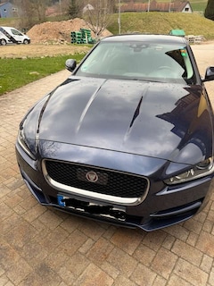 Bild des Angebotes Jaguar XE XE 20d AWD Aut.Prestige