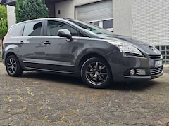 Bild des Angebotes Peugeot 5008 Family /7-Sitzer/TV/Panorama/Navi/Head Up