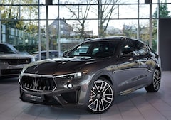 Bild des Angebotes Maserati Levante Trofeo V8 *22 *Pano *LUFT *B&W *Carbon