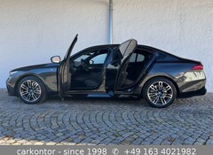 Bild des Angebotes BMW i5 eDrive40 *M SPORTPAKET*PANO*BELÜFTUNG*2025*