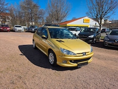 Bild des Angebotes Peugeot 206 Tendance*166TKm*Klima*SHZ*TÜV10.2026