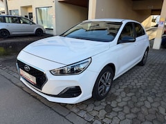 Bild des Angebotes Hyundai i30 1,6 CRDI YES! *Navi*SHZ*Kamera*