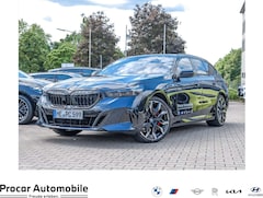 Bild des Angebotes BMW 520 d MSport PANO HuD AHK B/W DA PA+