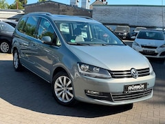 Bild des Angebotes VW Sharan Highline BMT*Navi*Pdc*Kamera*Pano*Shzg*