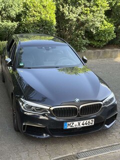 Bild des Angebotes BMW M550 M550d xDrive Touring Aut.Panp,360,HUD,Voll,ACC,VHB