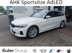 Bild des Angebotes BMW 318 d Sommer17'' AHK Sportsitze AdLED ParkAss Hifi El.