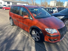 VW Cross Touran CrossTouran/Xenon/PDC/SHZ/AHK/Bluetooth