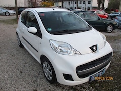 Bild des Angebotes Peugeot 107 Active Reifen neu, Tank voll,