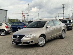 Bild des Angebotes VW Passat 2.0 TDI Lim. Comfortline *Klimaaut*Temp*