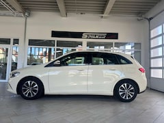 Bild des Angebotes Mercedes-Benz B 180 d /NAVI/SHZ/Klima/PDC