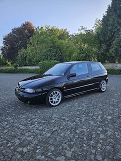 Alfa Romeo 145 145 1.4 Edizione Sportiva TÜV NEU 8 FACH BEREIFT