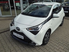 Bild des Angebotes Toyota Aygo x-play Team D