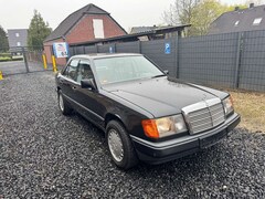 Bild des Angebotes Mercedes-Benz 300 E 4Matic Erstlack 126000km Originalzustand