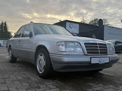 Mercedes-Benz E 220 W124 Tüv Neu°H-Kenzeichen°2 te Hand
