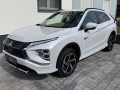 Mitsubishi Eclipse Cross Plus Select Black Hybrid 4WD /AHK