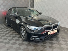 Bild des Angebotes BMW 318 d Lim.*BUSINESS*LED-ACC-PDC-SITZ.HZ-SPUR.H-LM