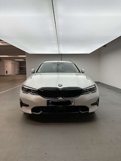 BMW 330 330d Touring Aut. Sport Line