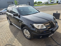 Mitsubishi Outlander 2.4 Dakar