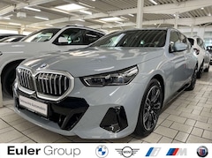 Bild des Angebotes BMW 520 i A Touring Sportpaket Navi SHZ HUD AHK-klappbar M