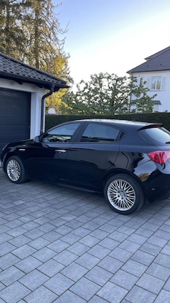 Bild des Angebotes Alfa Romeo Giulietta 1.4 TB 16V Veloce, 8fach Alu, AHK,PDC