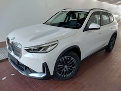 Bild des Angebotes BMW iX1 xDrive 30 ACC Kam HarmanKardon DrivingPlus