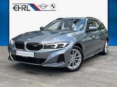 Bild des Angebotes BMW 318 i TOURING NAVI TEMPOMAT PDC SHZG.