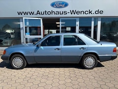 Bild des Angebotes Mercedes-Benz 260 E 2,6l*2.HAND*el.SSD*AUTOMATIK*H-KENNZEICHEN