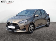 Bild des Angebotes Toyota Yaris Hybrid 1.5 VVT-i Team Deutschland