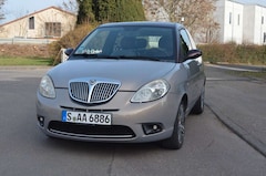 Lancia Ypsilon 1.4 16V Platino