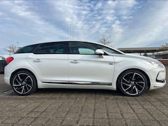 Citroen DS5 Hybrid4 EGS6 Pure Pearl