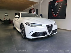 Bild des Angebotes Alfa Romeo Giulia Quadrifoglio 510PS Schalter Carbon