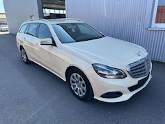 Bild des Angebotes Mercedes-Benz E 200 T-Modell BlueTec TAXI Navi Led Leder PDC