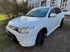 Bild des Angebotes Mitsubishi Outlander Outlander 2.2 DI-D 4WD Automatik Intense
