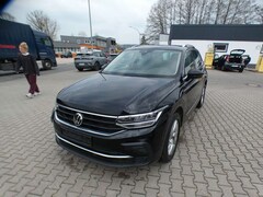 Bild des Angebotes VW Tiguan Life 4Motion 2.0TDI DSG Navi AHK SHZ ACC