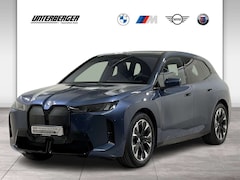 Bild des Angebotes BMW iX xDrive45 M Sportpaket AHK ACC 360° HK HUD